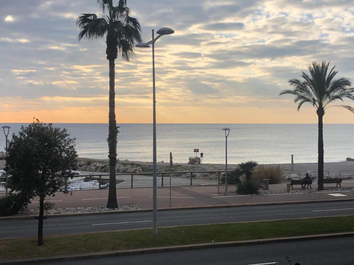 Front De Mer,Plage, Piscine, Parking Cagnes-sur-Mer Kültér fotó