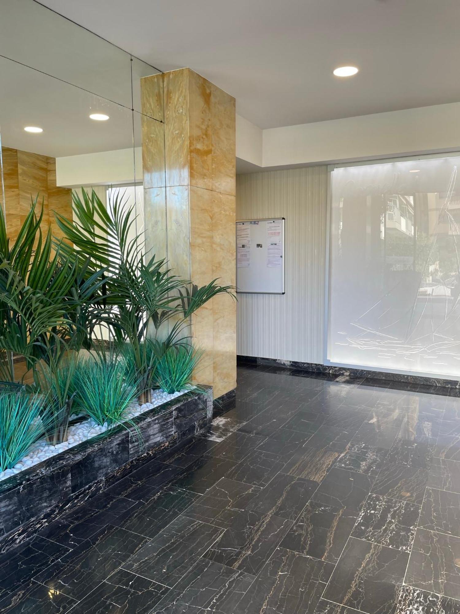 Front De Mer,Plage, Piscine, Parking Cagnes-sur-Mer Kültér fotó