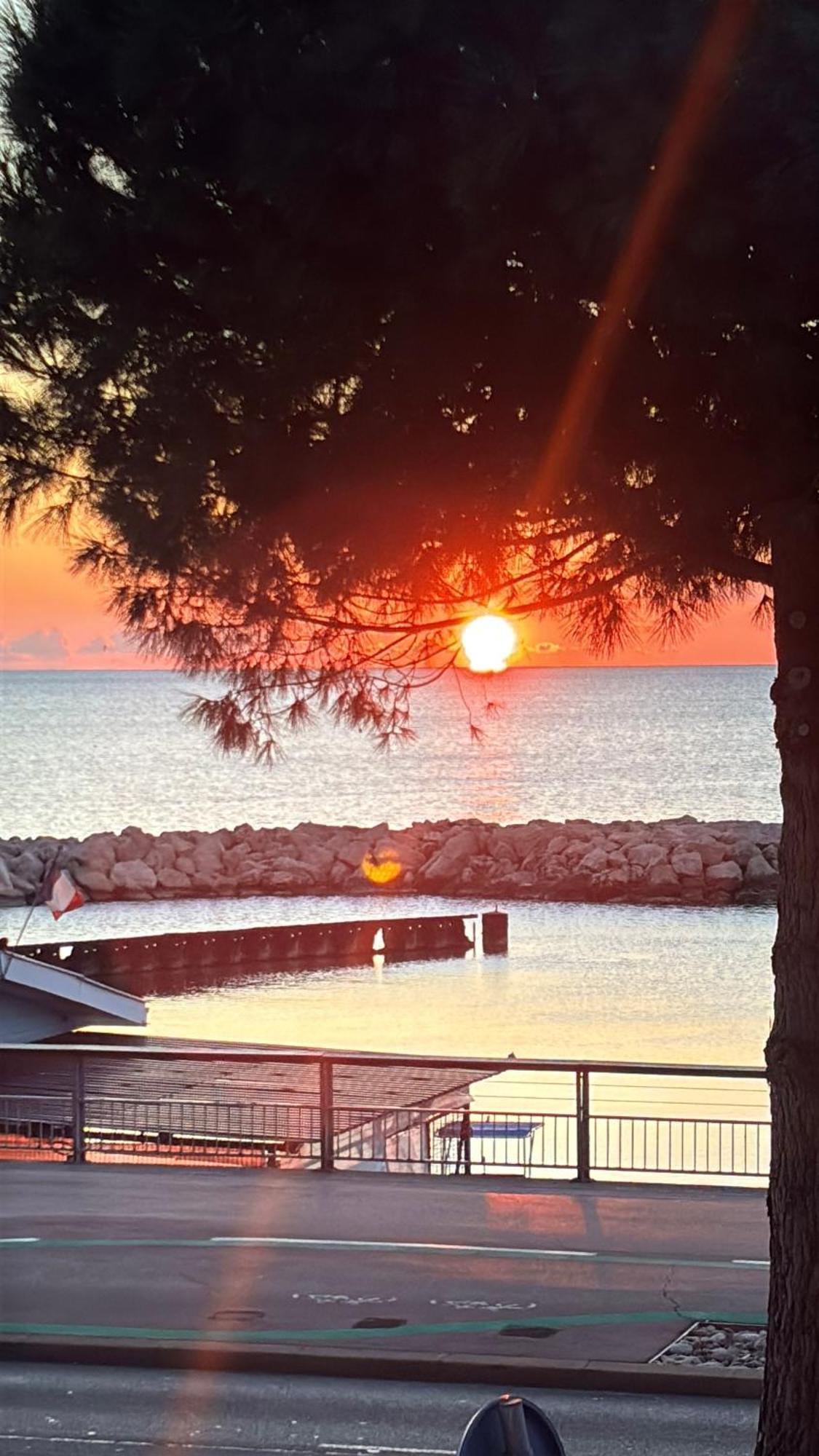Front De Mer,Plage, Piscine, Parking Cagnes-sur-Mer Kültér fotó