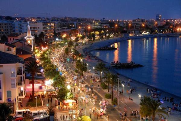 Front De Mer,Plage, Piscine, Parking Cagnes-sur-Mer Kültér fotó